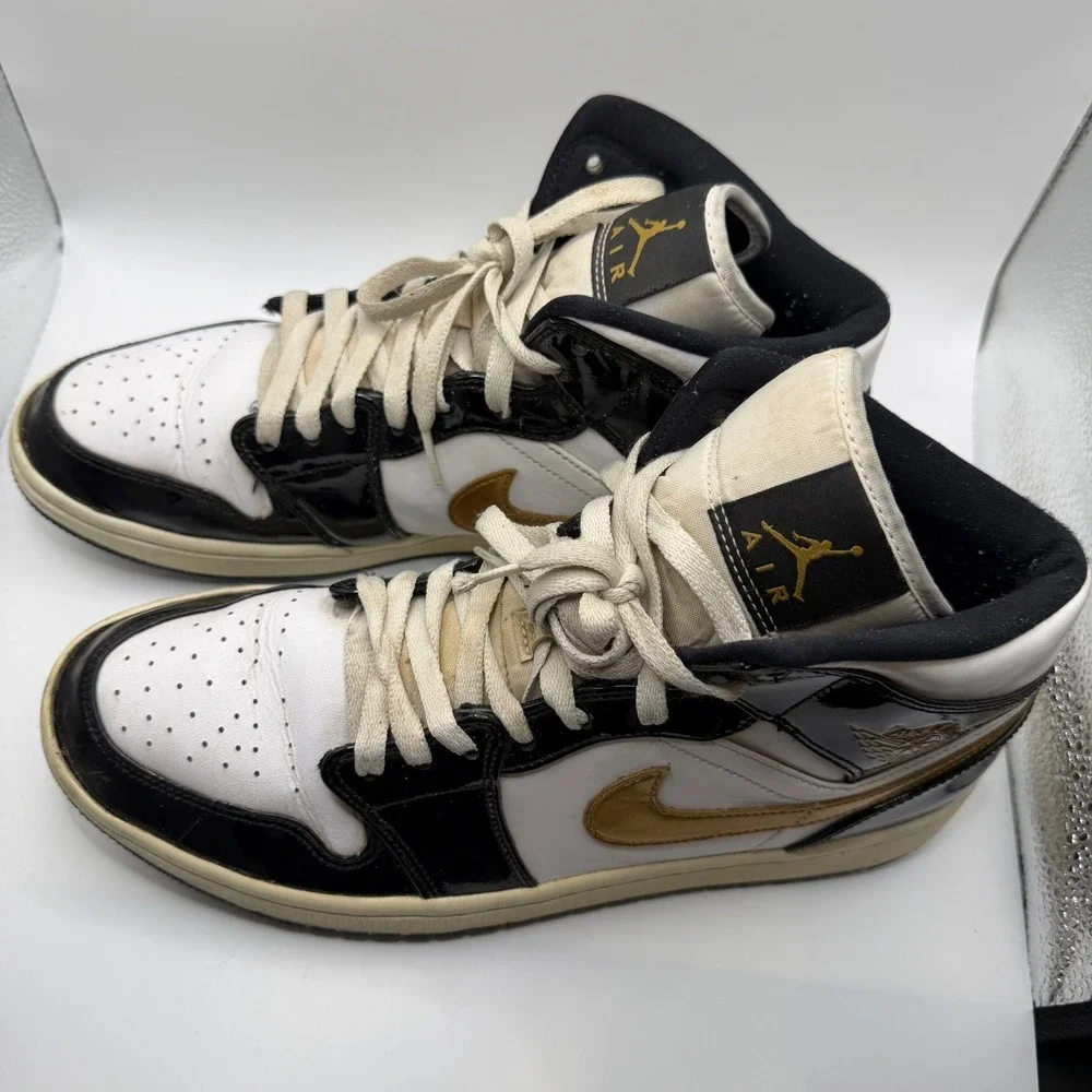 Air Jordan 1 Mid SE Metallic Gold White Black Sz Mens 10.5 US